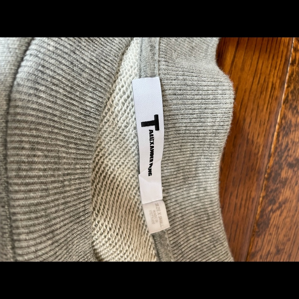 Alexander wang’s Cropped gray sweatshirt